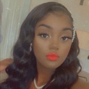 Meet your Posher, Bria